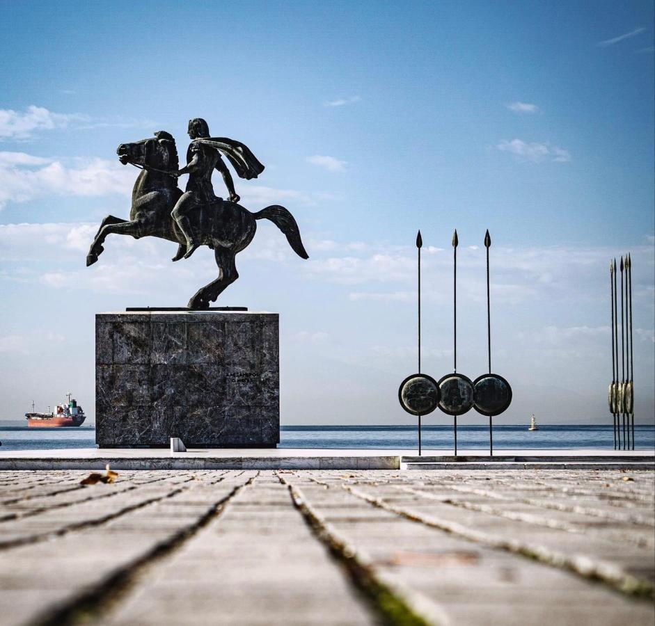 55 Egnatia * Thessalonique